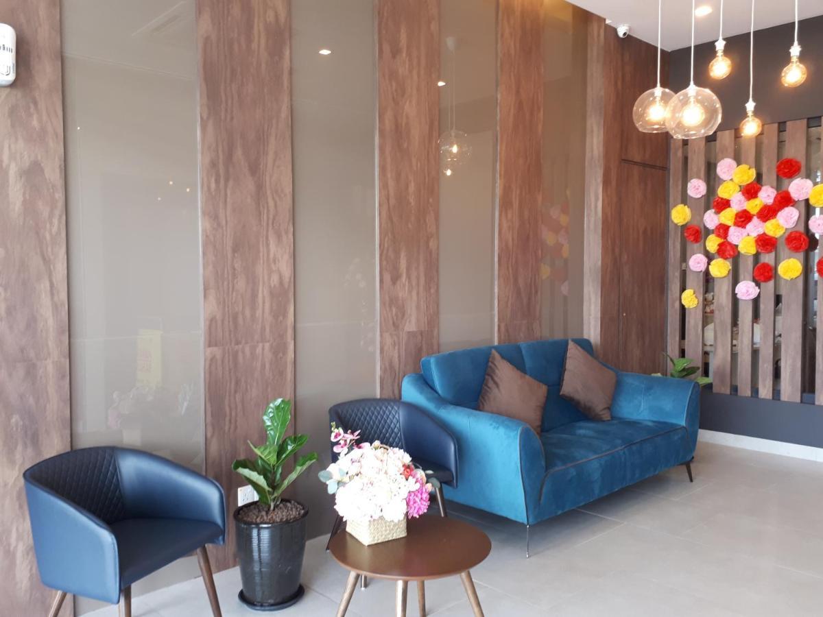 Hotin Inn Kuching Extérieur photo