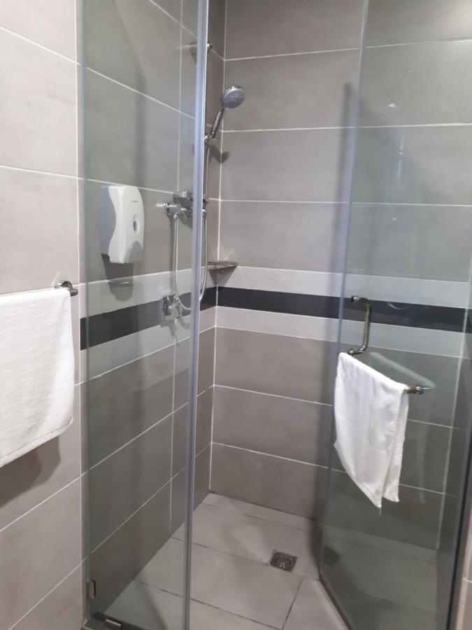 Hotin Inn Kuching Extérieur photo