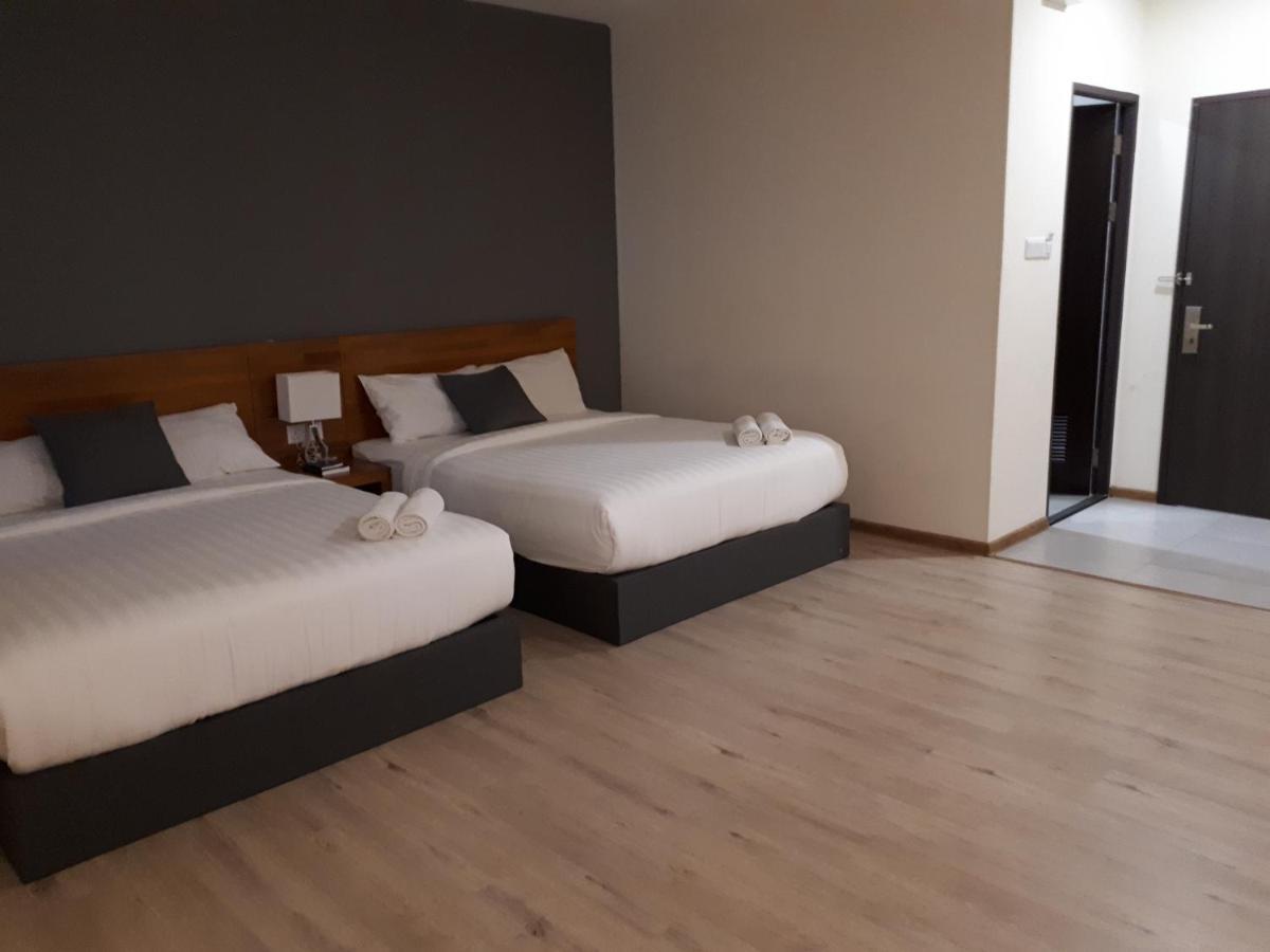 Hotin Inn Kuching Extérieur photo