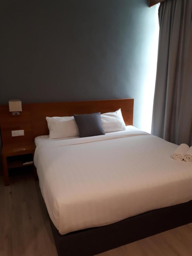 Hotin Inn Kuching Extérieur photo