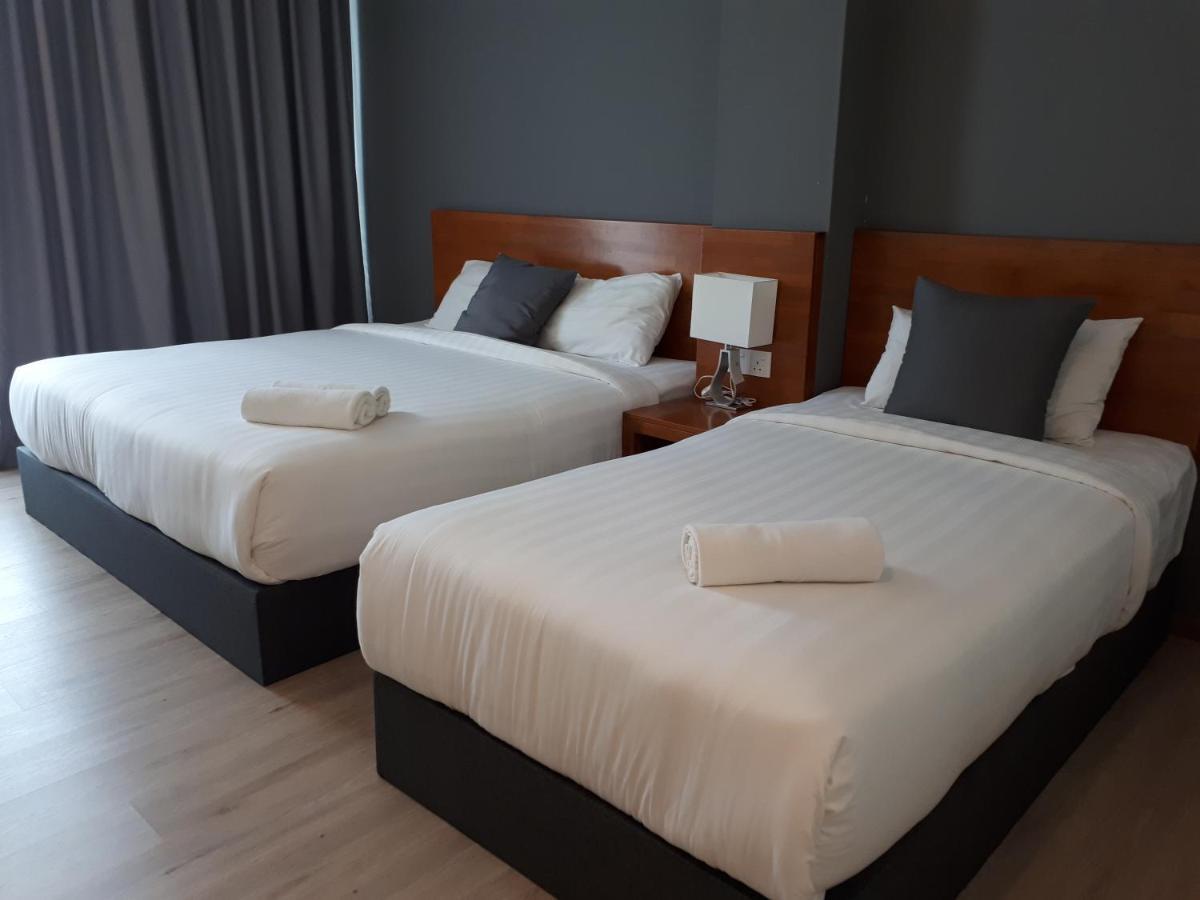 Hotin Inn Kuching Extérieur photo