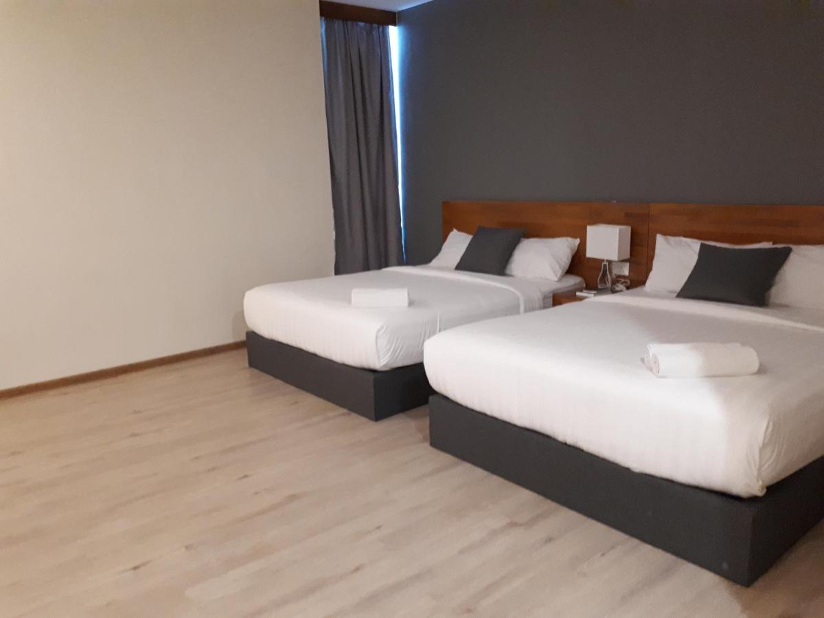 Hotin Inn Kuching Extérieur photo